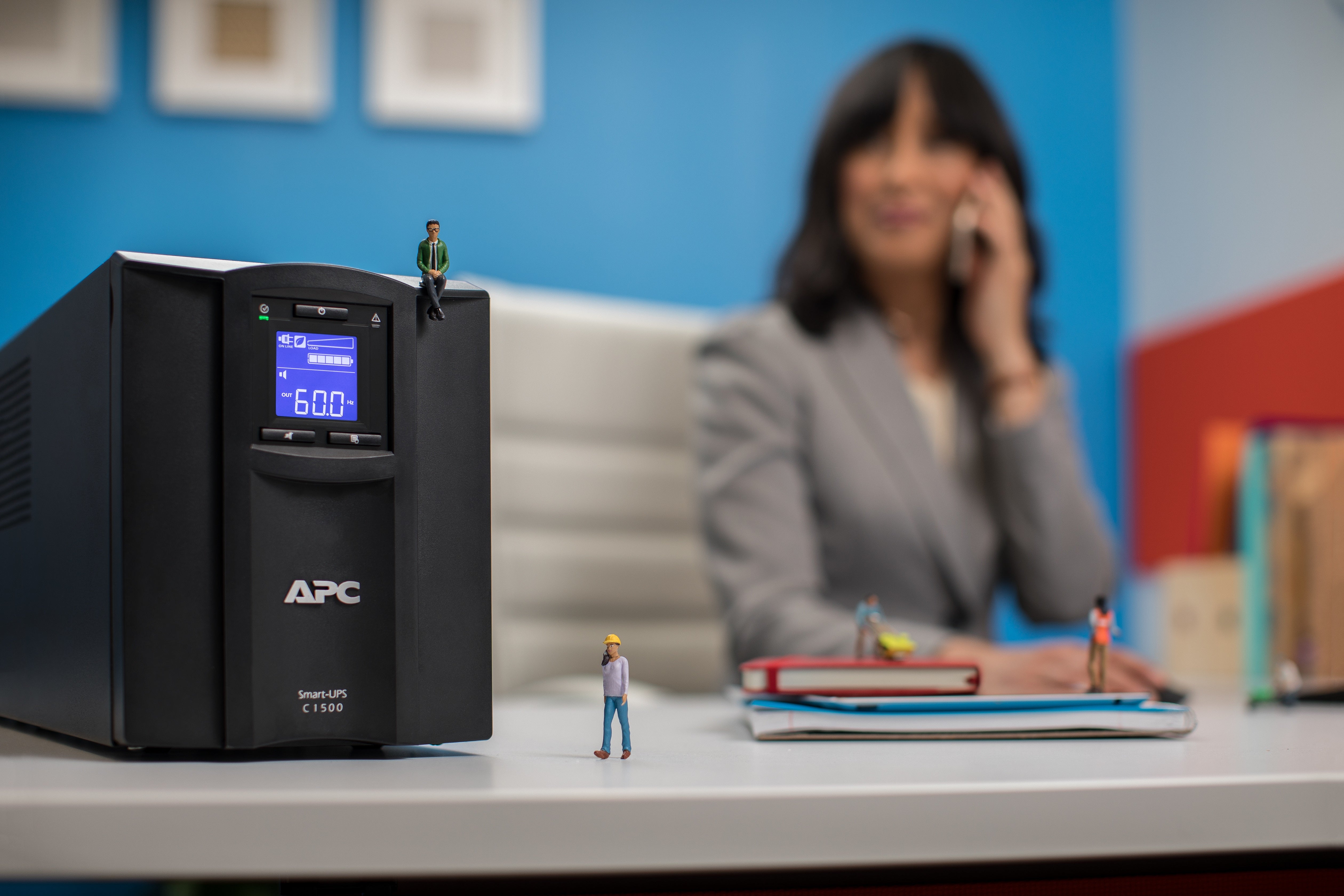 APC Smart-UPS SMC1500IC Onduleur - 8x C13, USB, SmartConnect, 1500 VA