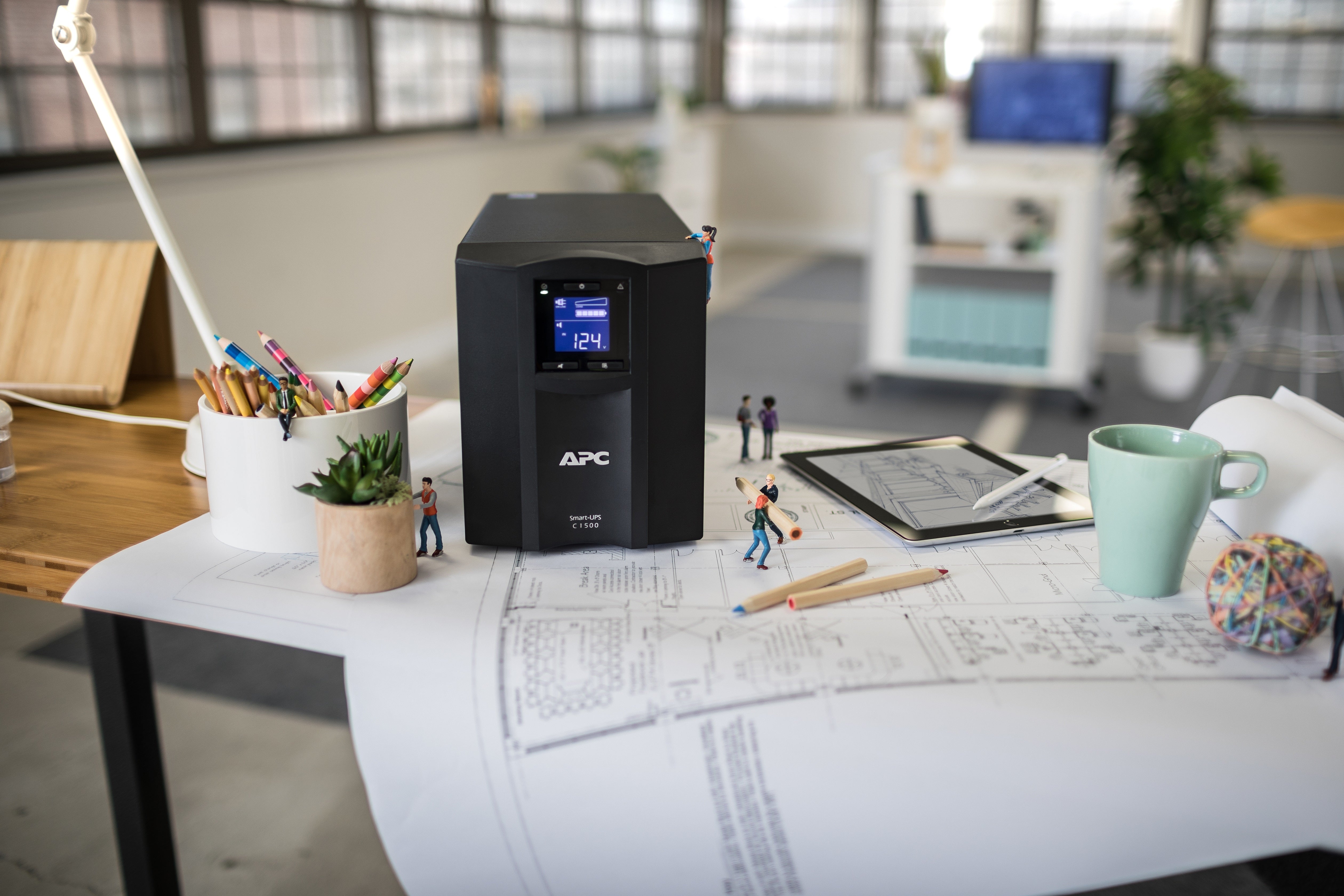 APC Smart-UPS SMC1500IC Onduleur - 8x C13, USB, SmartConnect, 1500 VA