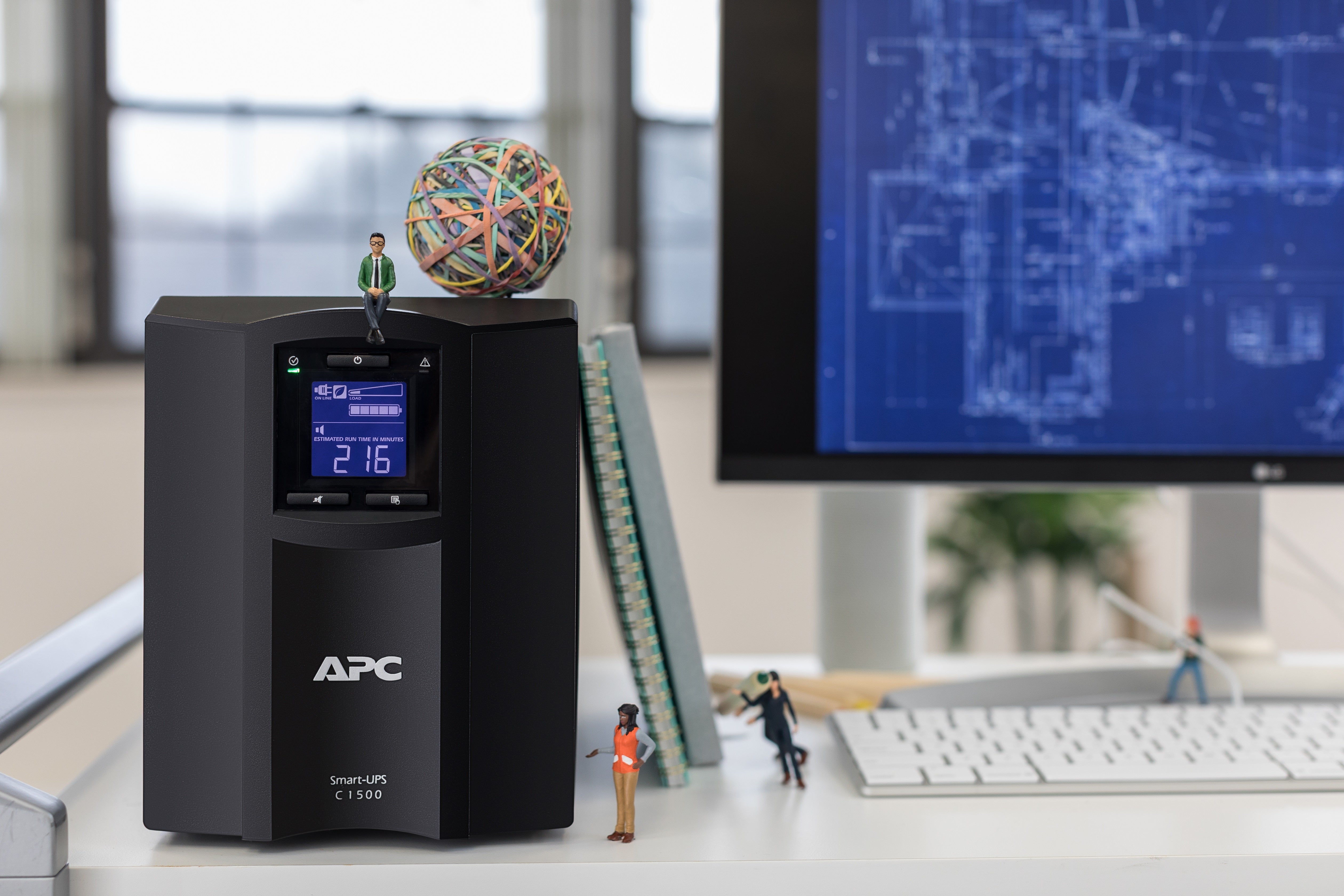 APC Smart-UPS SMC1500IC Onduleur - 8x C13, USB, SmartConnect, 1500 VA