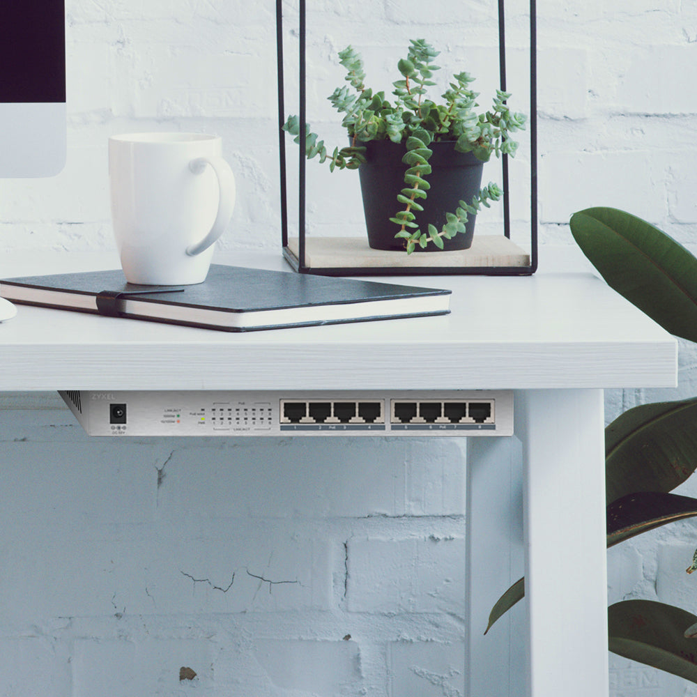 Zyxel GS1008HP Non-géré Gigabit Ethernet (10/100/1000) Connexion Ethernet, supportant l'alimentation via ce port (PoE) Gris