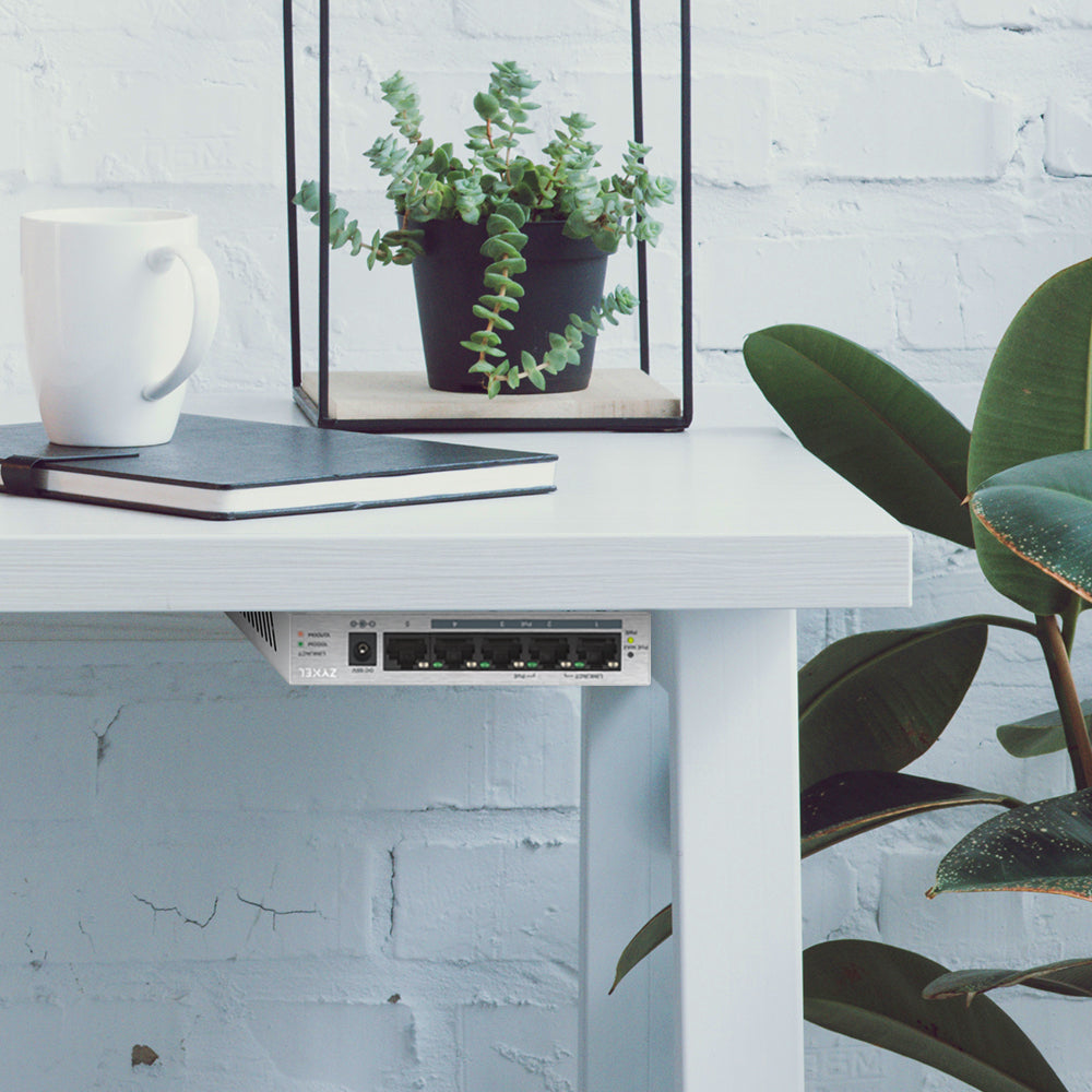 Zyxel GS1005HP Non-géré Gigabit Ethernet (10/100/1000) Connexion Ethernet, supportant l'alimentation via ce port (PoE) Argent