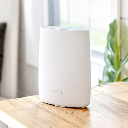 NETGEAR LBR20 routeur sans fil Gigabit Ethernet Bi-bande (2,4 GHz / 5 GHz) 4G Blanc