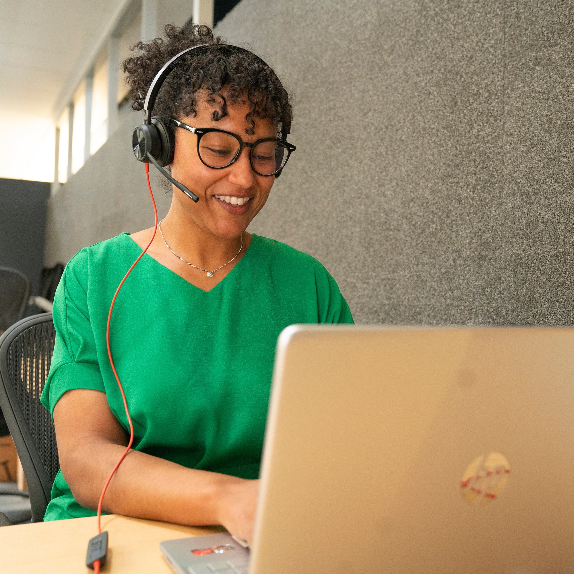 POLY Micro-casque Blackwire 8225 stéréo USB-C + adaptateur USB-C/A