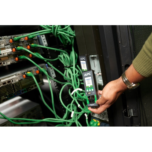APC NetShelter Rack PDU Advanced unité de distribution d'énergie 48 sortie(s) CA 0U Noir
