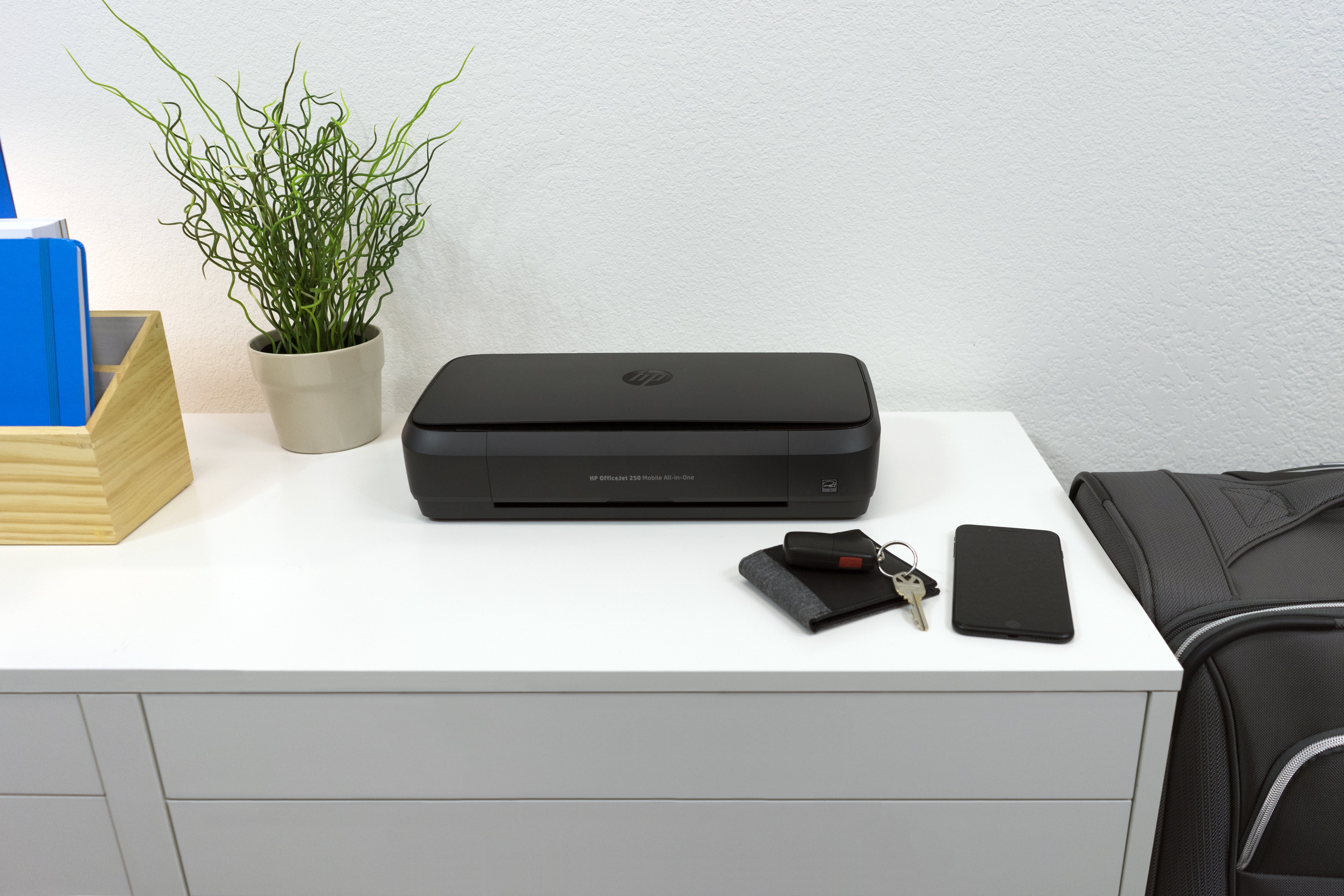 HP OfficeJet Mobile 250 Sans fil All-in-One Couleur Imprimante, Copieur, Scanner