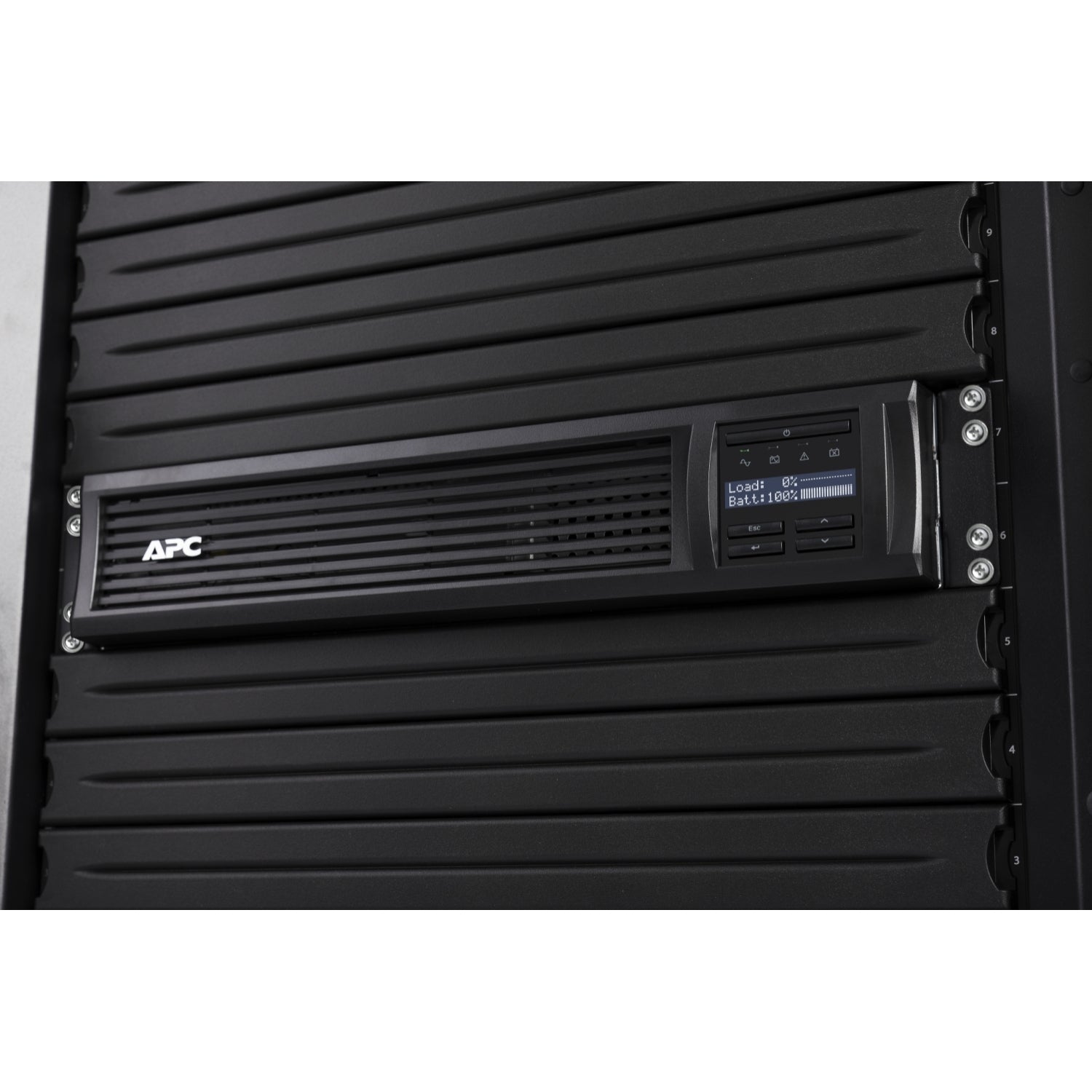 APC Smart-UPS SMT750RMI2UNC - 4x C13, USB, montable en rack, NMC, 750 VA