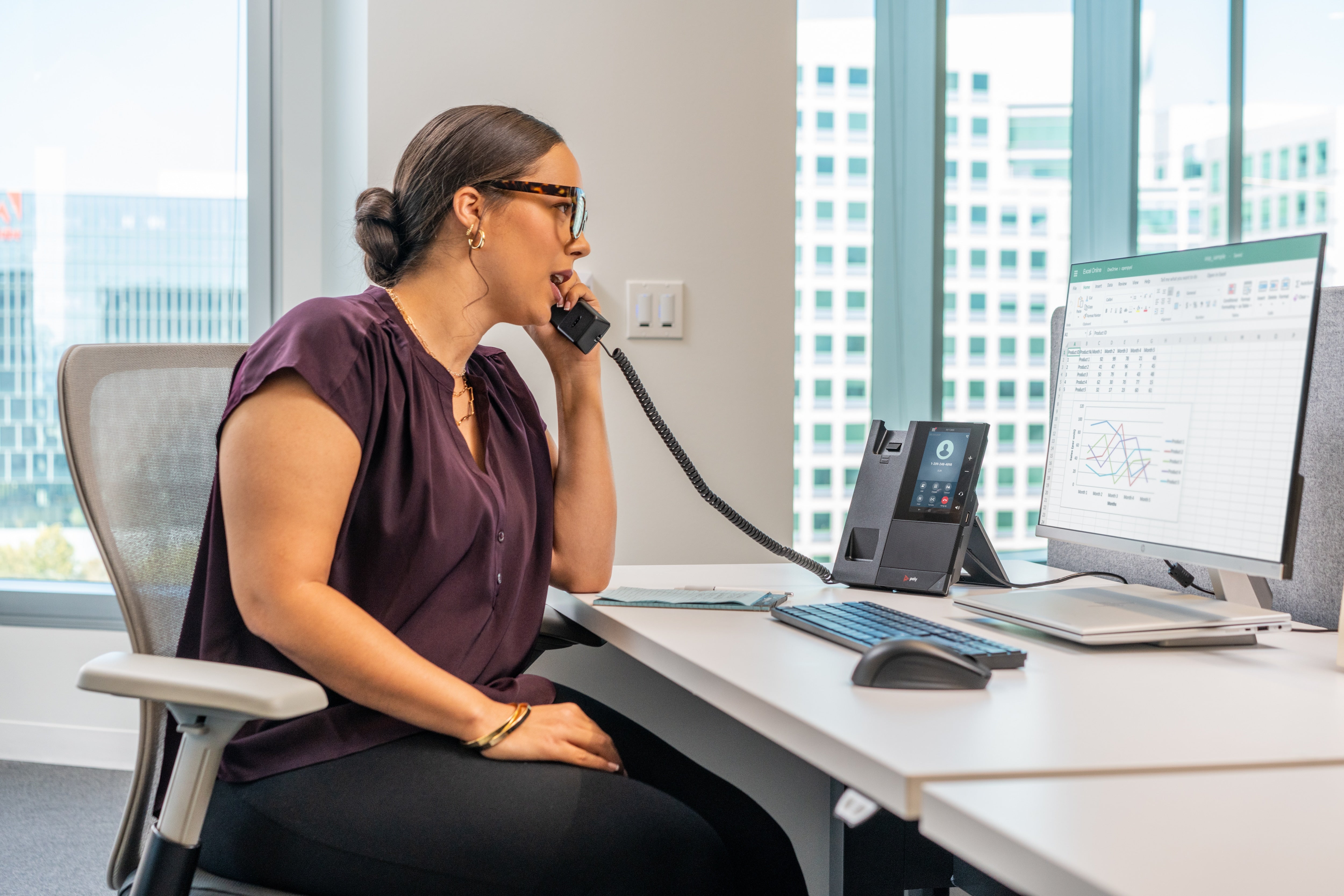 POLY Téléphone multimédia professionnel CCX 500 pour Microsoft Teams et compatible PoE